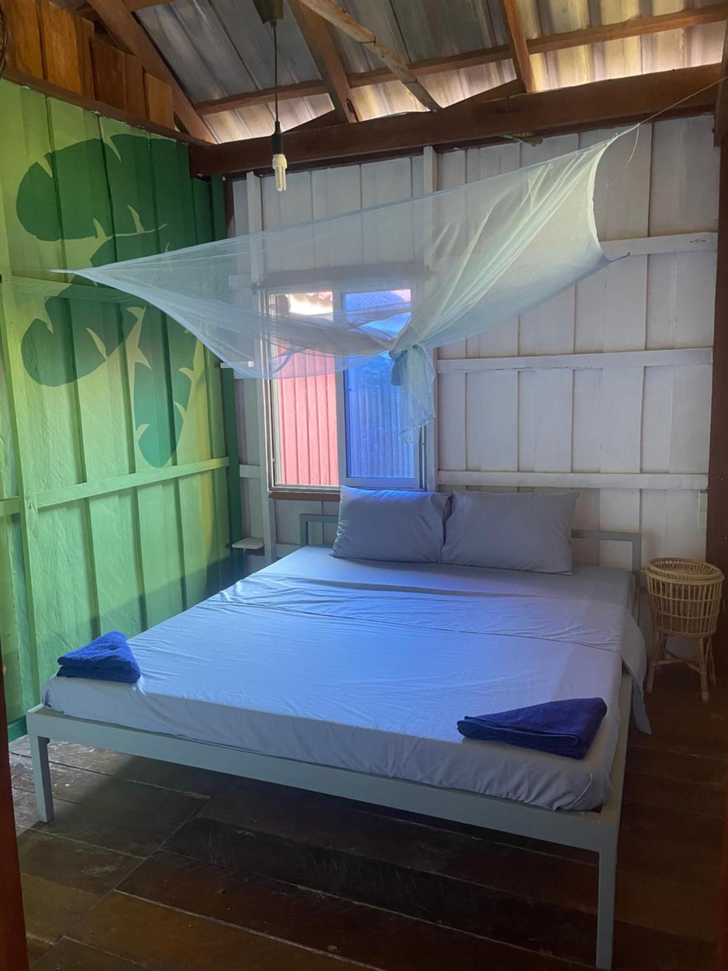 The Hornbill Hostel Đảo Koh Rong Samloem Ngoại thất bức ảnh